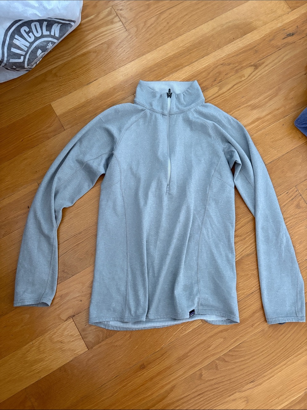Patagonia Men's Light Gray Quarter-Zip Pullover